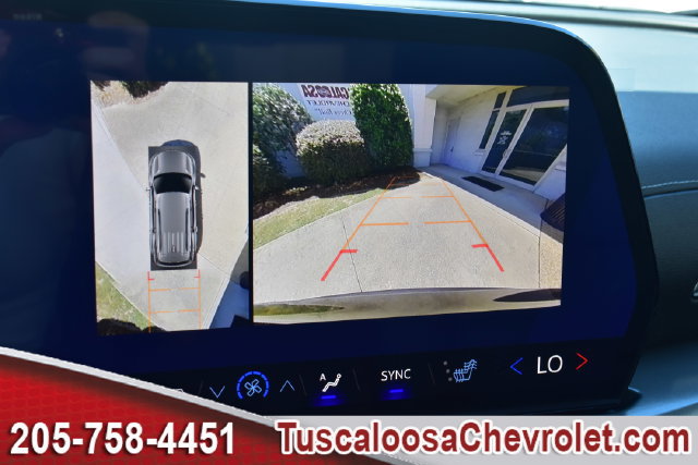 New 2027 Chevrolet Traverse LT w/ Driver Confidence Package FWD image 30