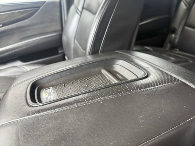 Used 2017 Cadillac Escalade ESV Platinum image 28