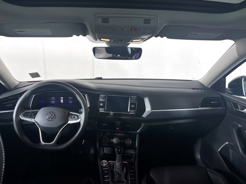 Certified 2022 Volkswagen Jetta SE FWD image 13