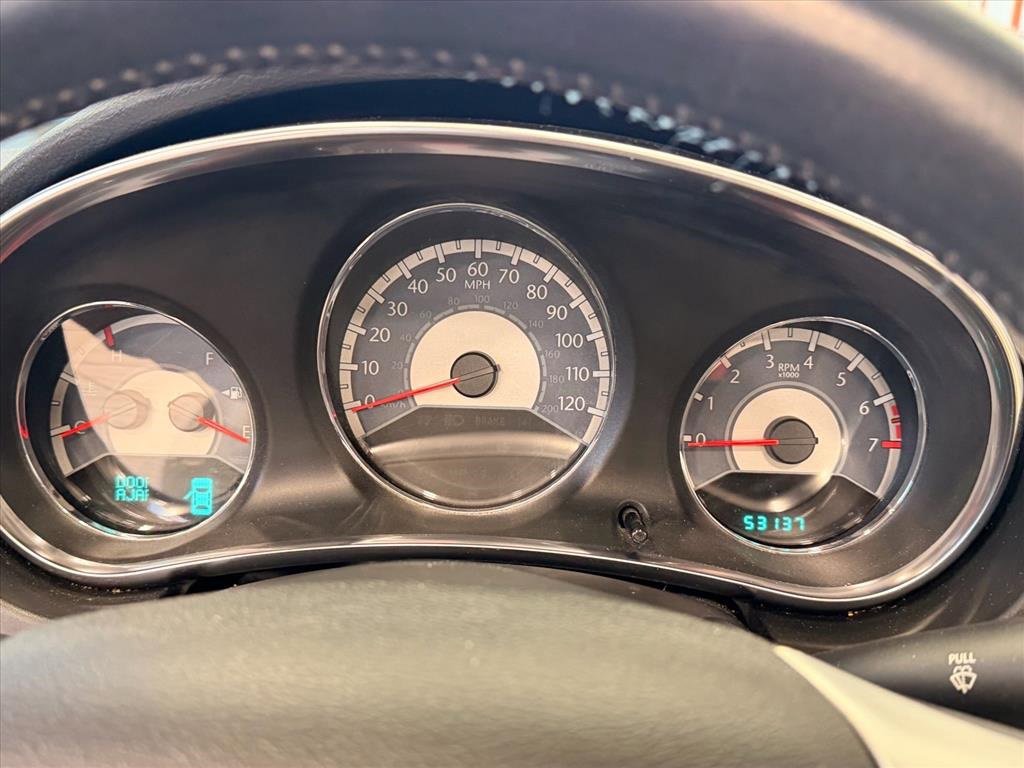 Used 2013 Chrysler 200 Limited image 21