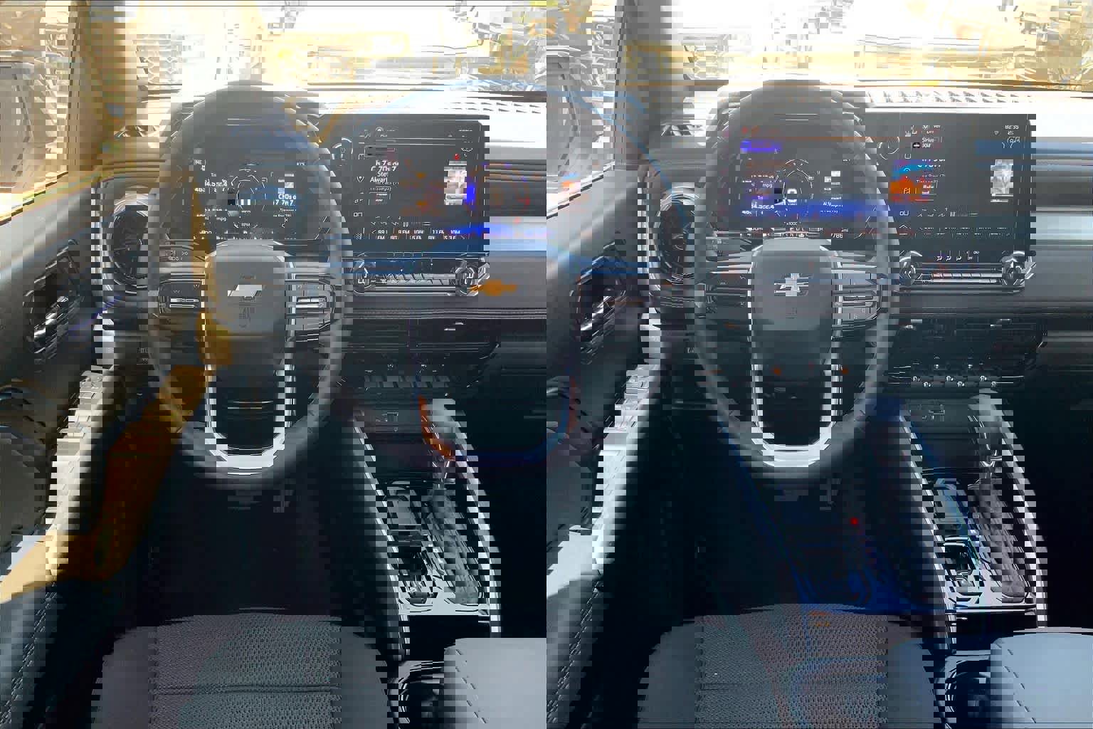 Used 2024 Chevrolet Colorado LT w/ LT Convenience Package image 6