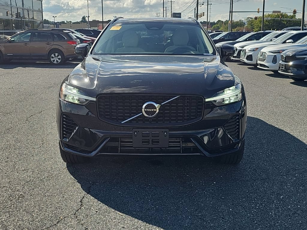 Certified 2024 Volvo XC60 T8 Plus w/ Protection Package Premier AWD/4WD image 17