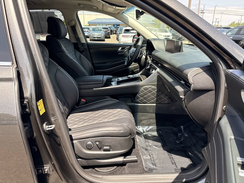 Used 2024 Genesis GV80 3.5T w/ Prestige Package AWD/4WD image 17