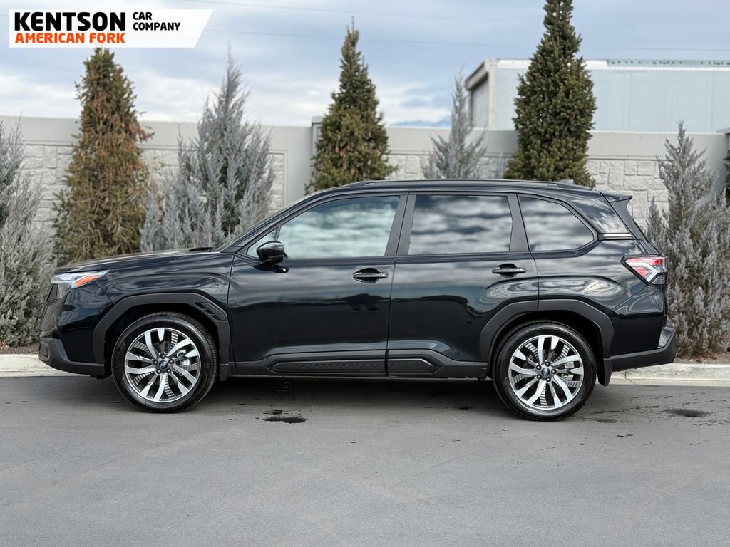 Used 2025 Subaru Forester Touring image 4