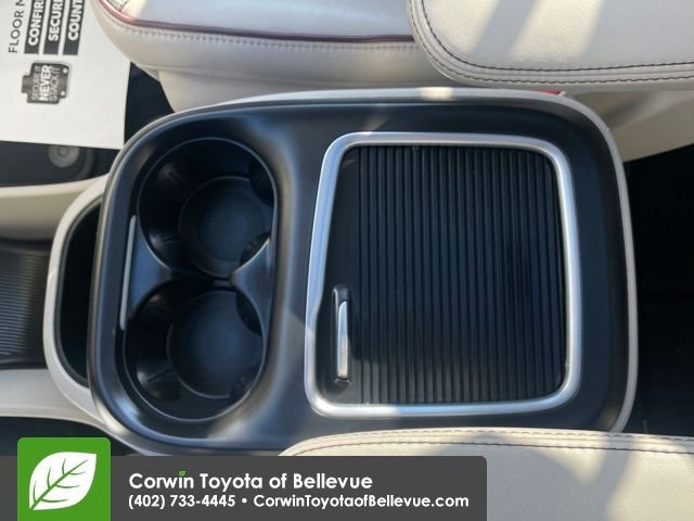 Used 2020 Chrysler Pacifica Limited image 16