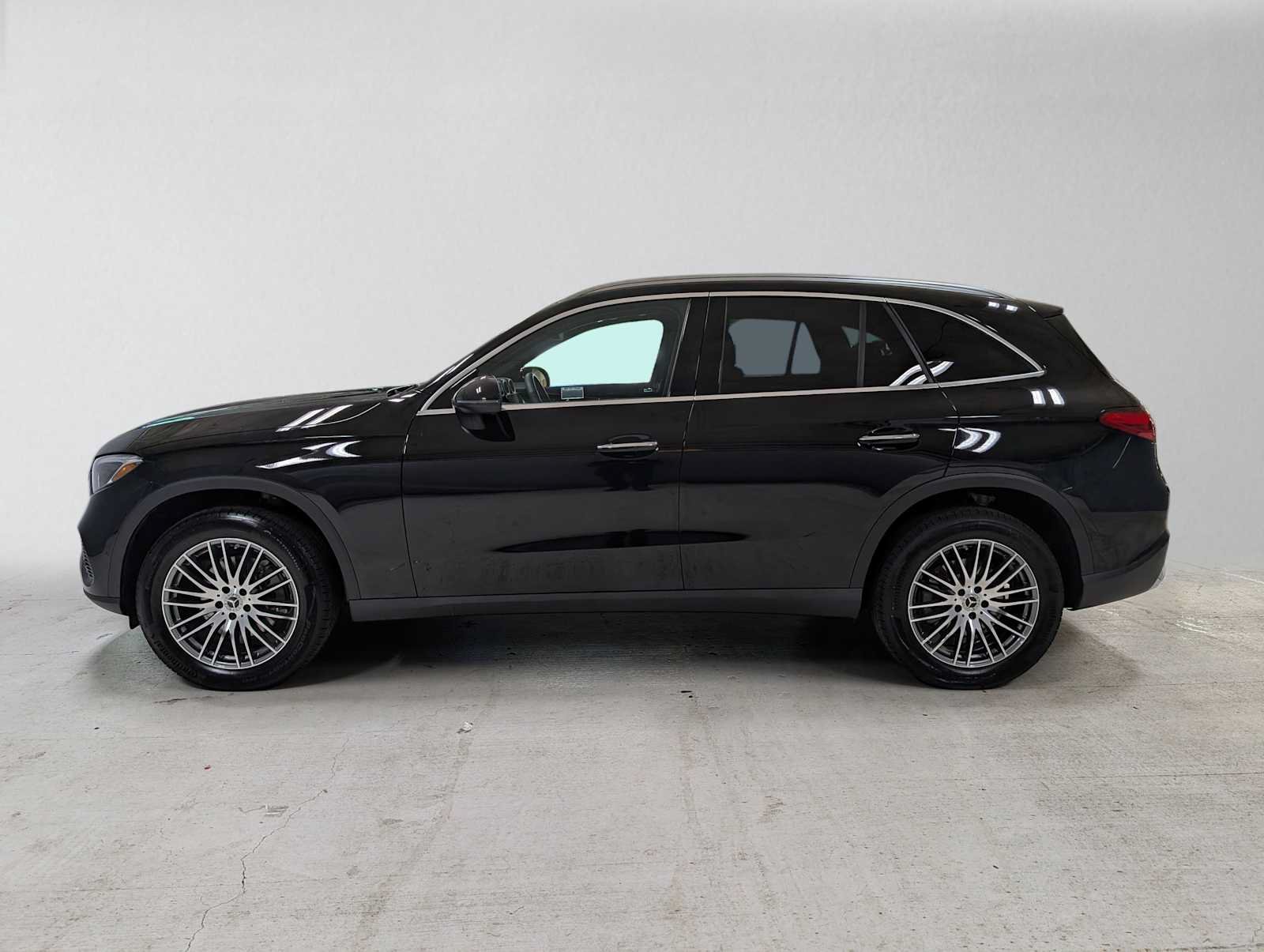 Certified 2026 Mercedes-Benz GLC 300 4MATIC image 6