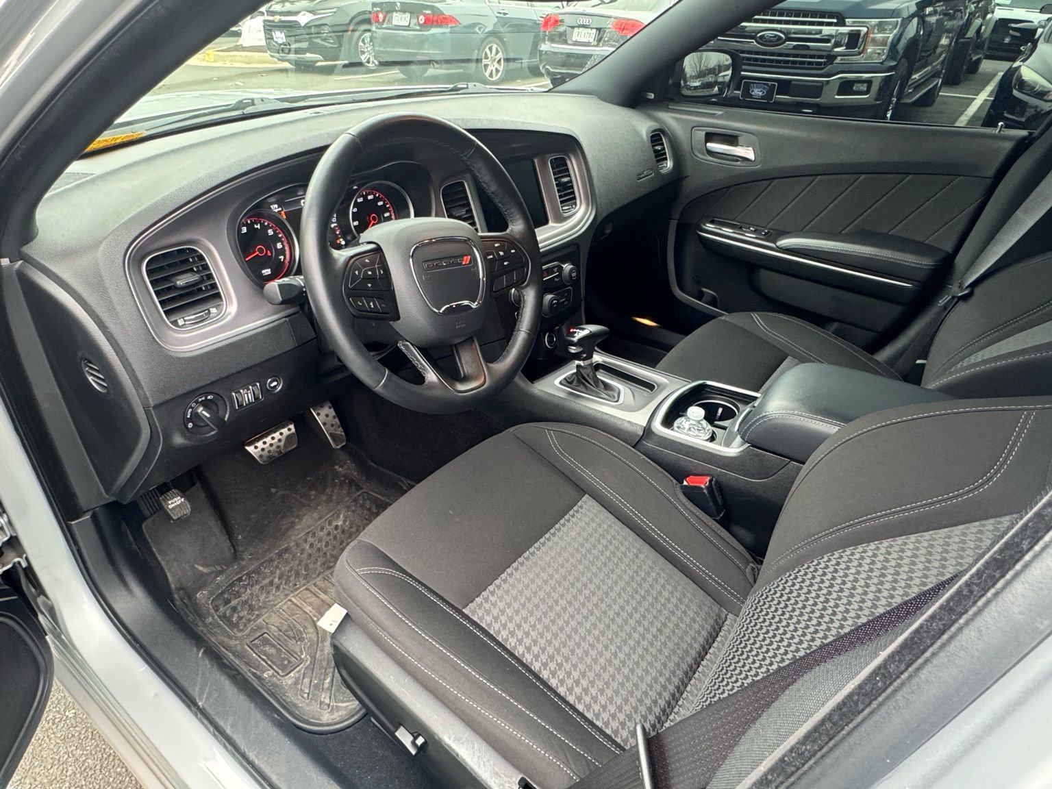 Used 2023 Dodge Charger SXT w/ Cold Weather Package image 8