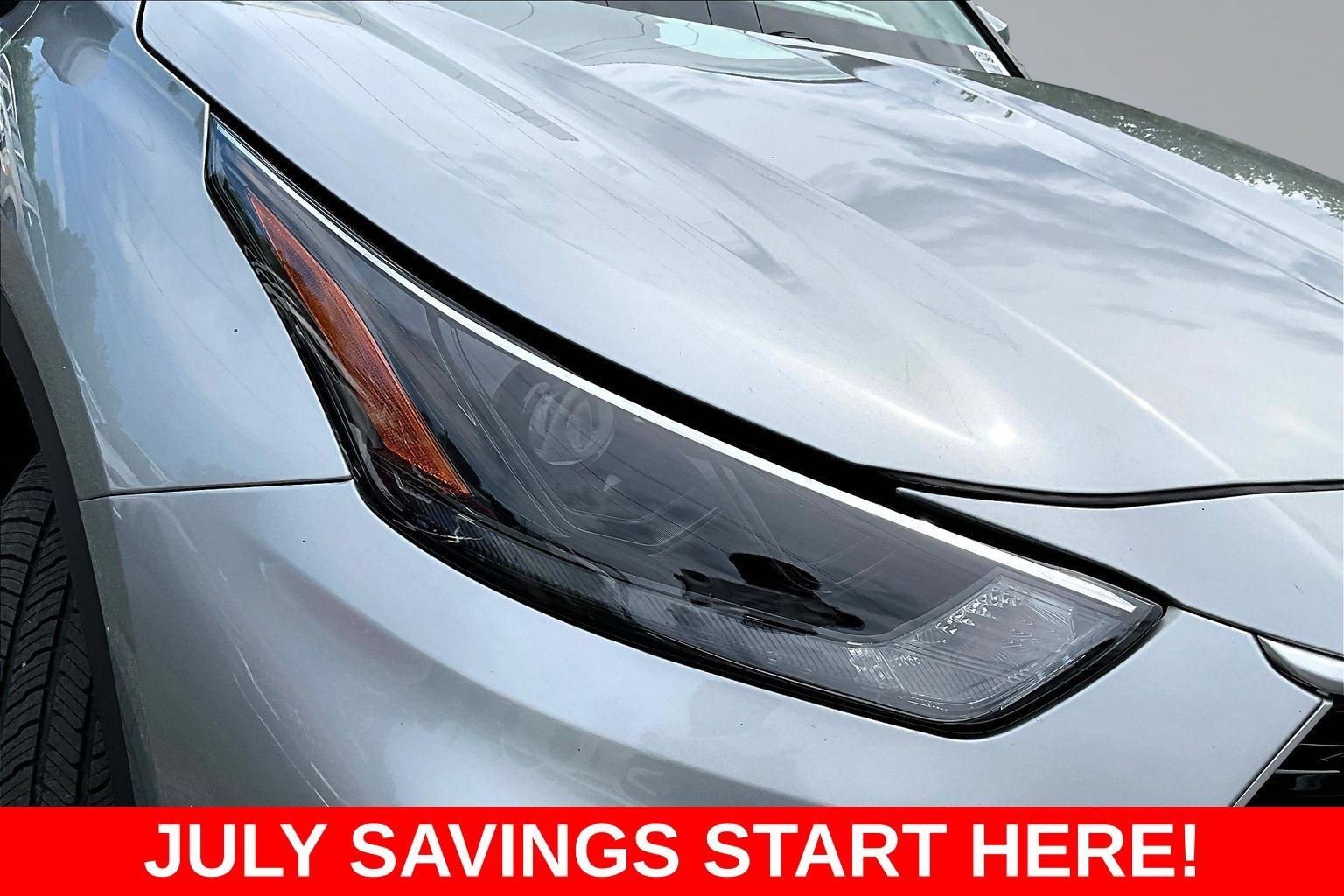 Used 2024 Toyota Highlander XLE AWD/4WD image 43