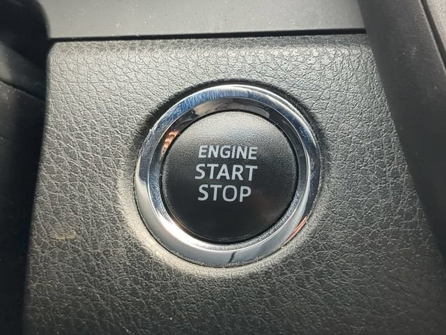 Used 2019 Toyota Camry LE FWD image 31