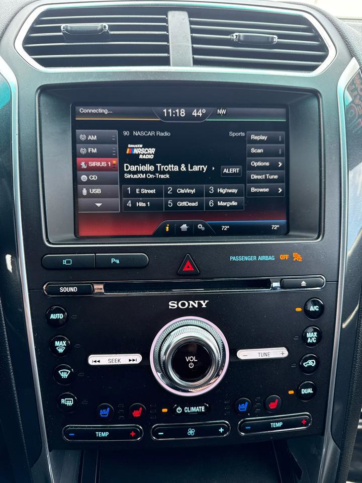 Used 2016 Ford Explorer Sport w/ Equipment Group 401A AWD/4WD image 15