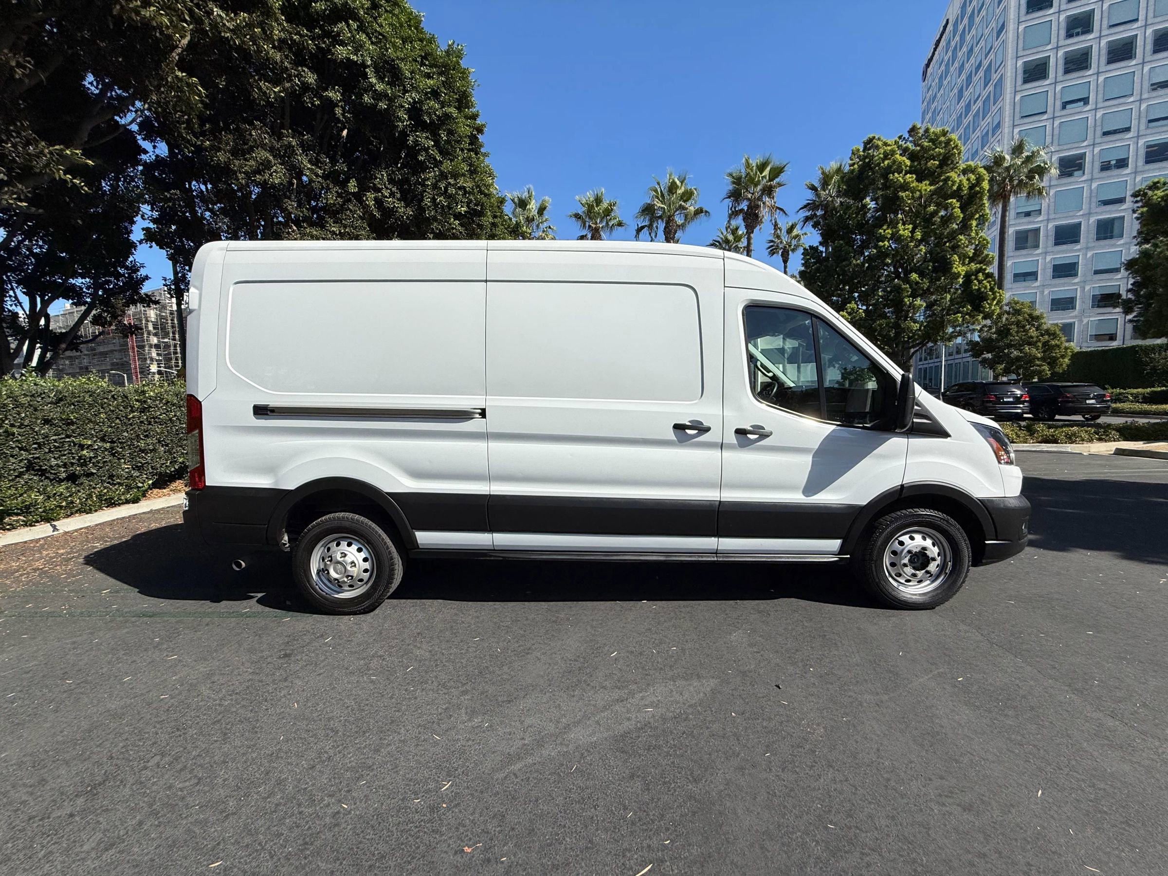 Used 2023 Ford Transit 250 Medium Roof AWD w/ Load Area Protection Package image 8