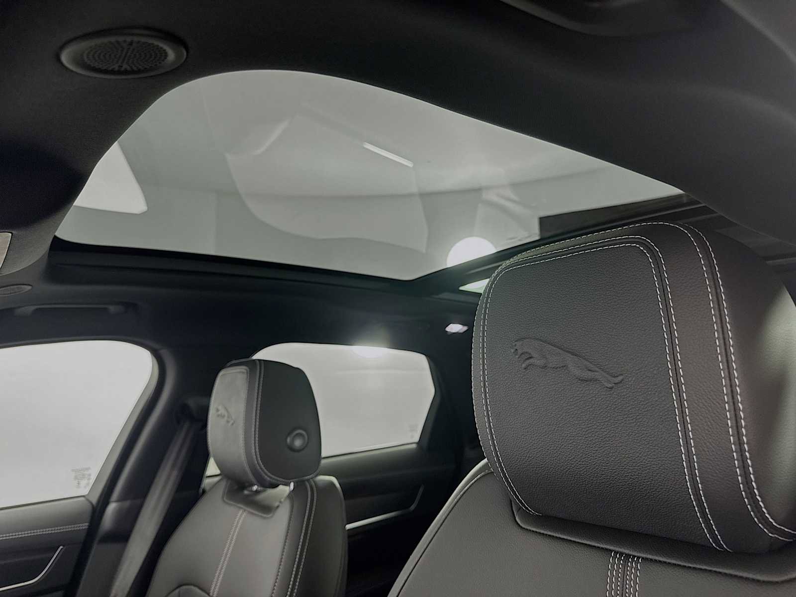 New 2026 Jaguar F-PACE R-Dynamic S image 10