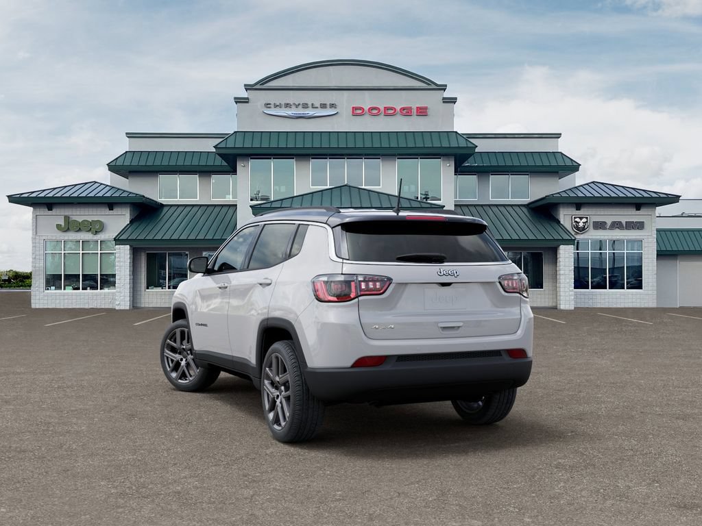 Used 2026 Jeep Compass Limited AWD/4WD image 3