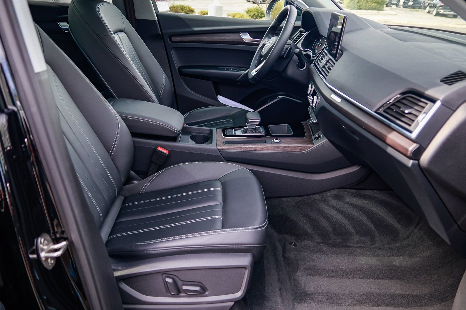 Certified 2023 Audi Q5 2.0T Premium w/ Convenience Package AWD/4WD image 19