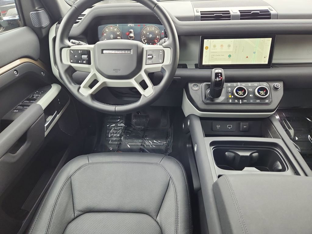 Used 2023 Land Rover Defender 110 S image 4