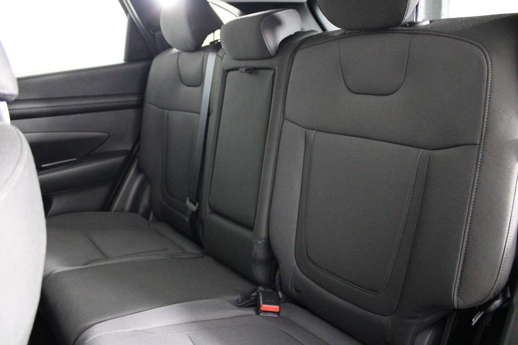 Certified 2026 Hyundai Tucson SE image 19