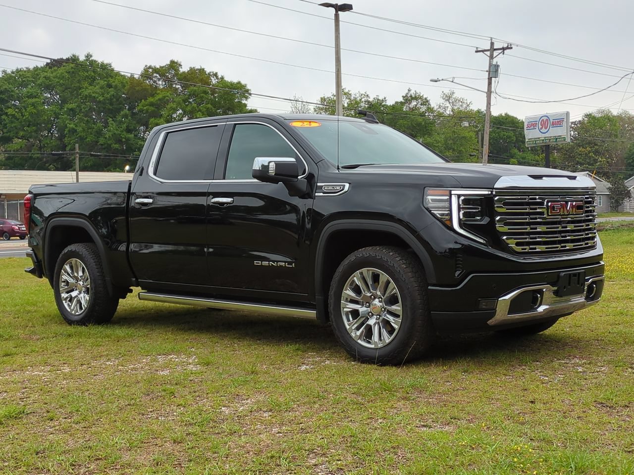Used 2024 GMC Sierra 1500 Denali w/ Denali Reserve Package AWD/4WD image 2