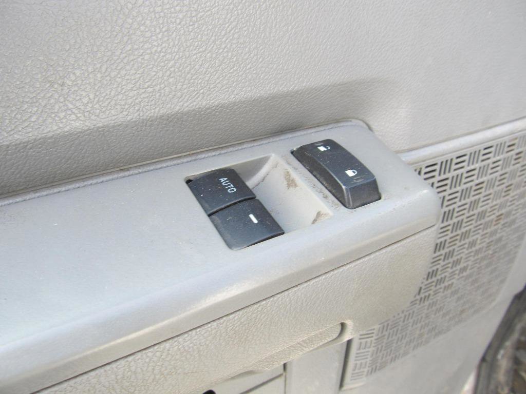 Used 2014 Ford E-250 and Econoline 250 w/ Power Group image 13