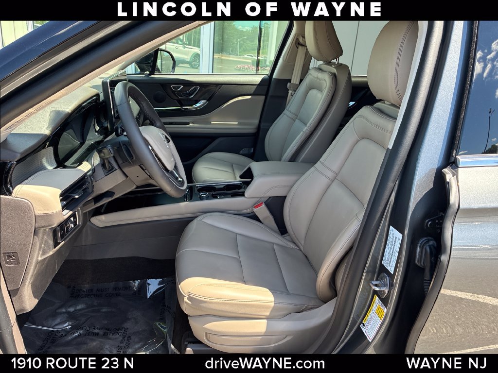 Certified 2023 Lincoln Corsair AWD image 12