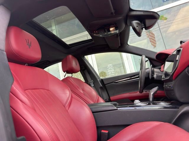 Used 2023 Maserati Ghibli Modena RWD image 10
