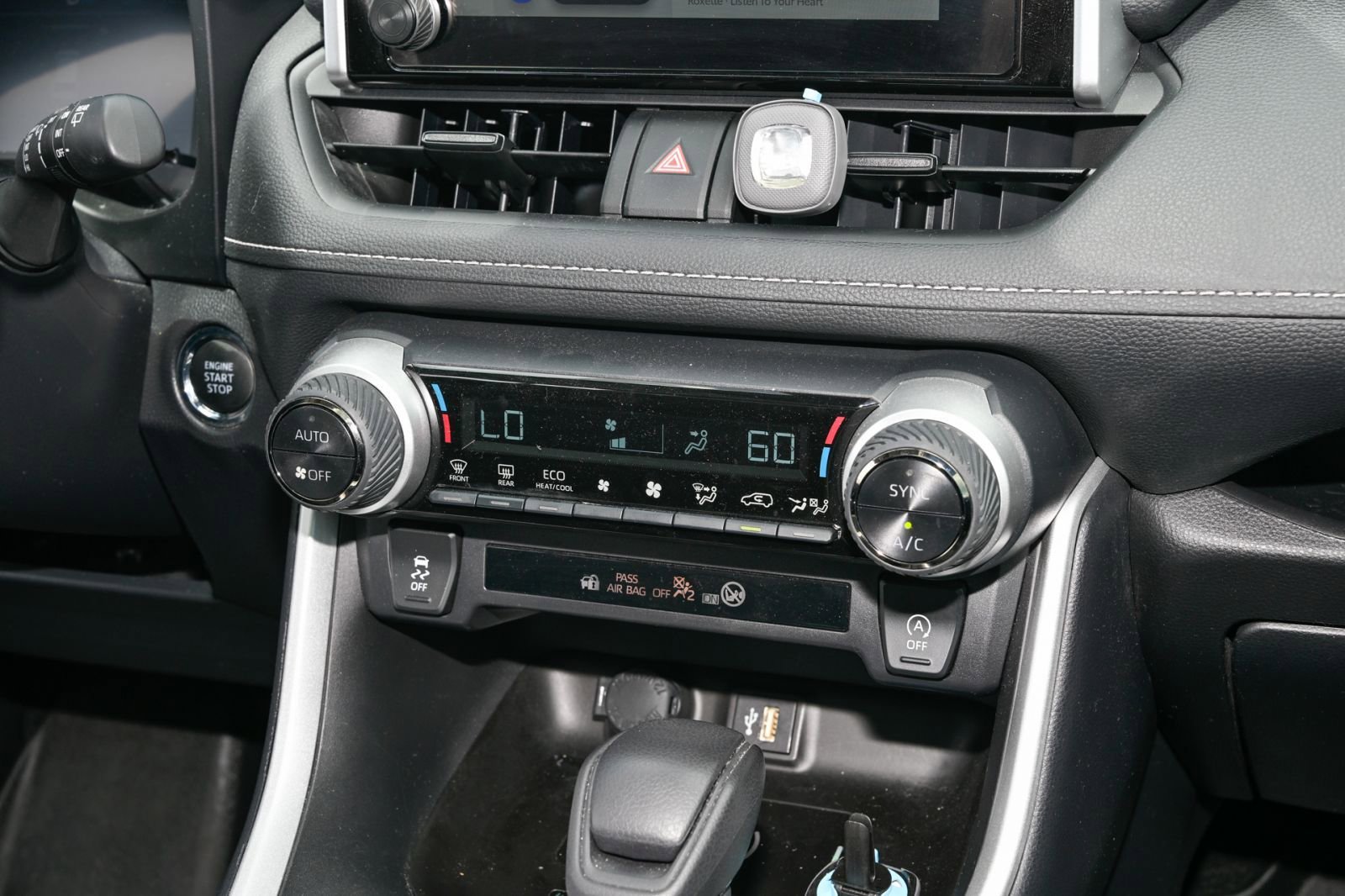 Used 2024 Toyota RAV4 XLE w/ Convenience Package image 22