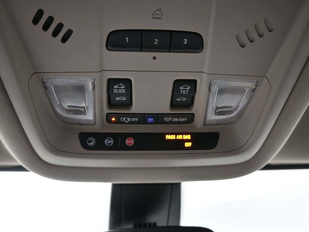 Used 2019 GMC Acadia Denali image 17