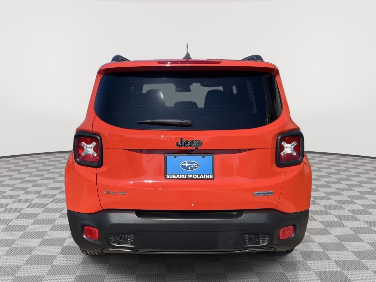 Used 2015 Jeep Renegade Latitude AWD/4WD image 9