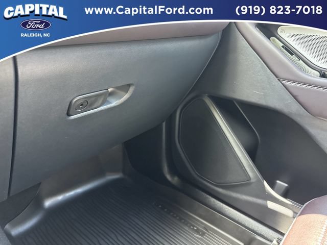 Certified 2025 Ford Explorer Platinum RWD image 28
