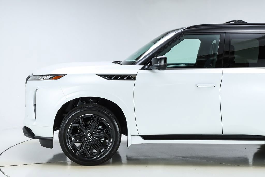 New 2026 INFINITI QX80 4WD image 3
