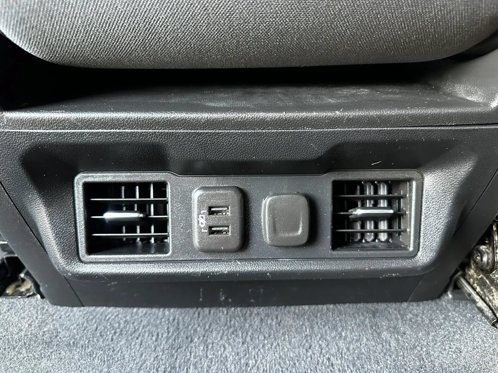 Used 2021 Chevrolet Silverado 1500 LT AWD/4WD image 28