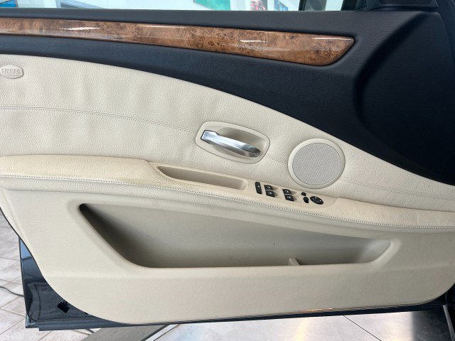 Used 2008 BMW 528xi Sedan AWD/4WD image 12