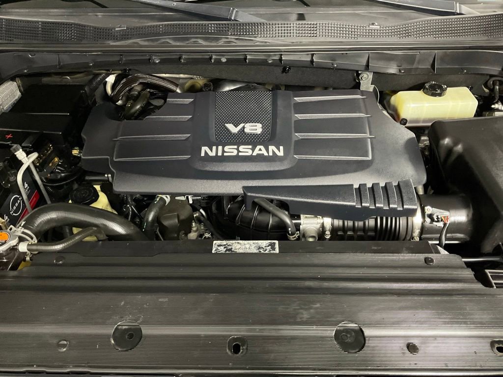 Used 2017 Nissan Titan SV AWD/4WD image 9