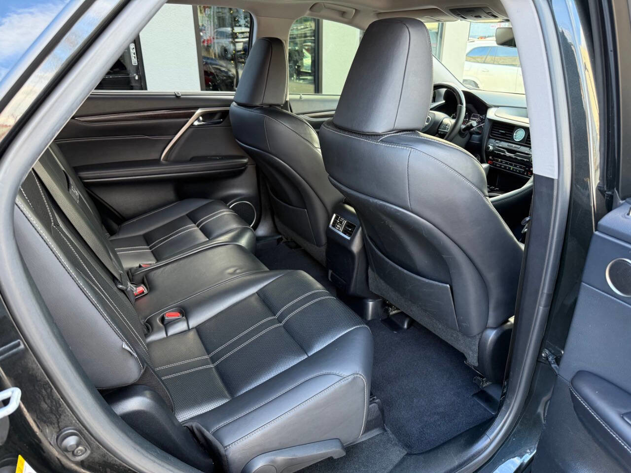 Used 2018 Lexus RX 350L Luxury w/ Accessory Package image 29