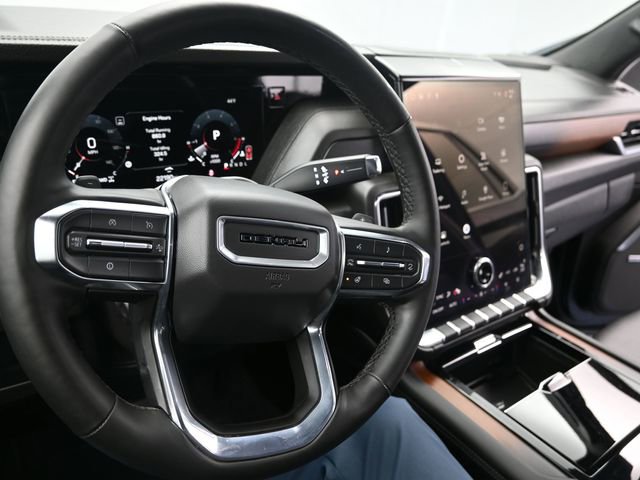 Used 2025 GMC Yukon Denali AWD/4WD image 14