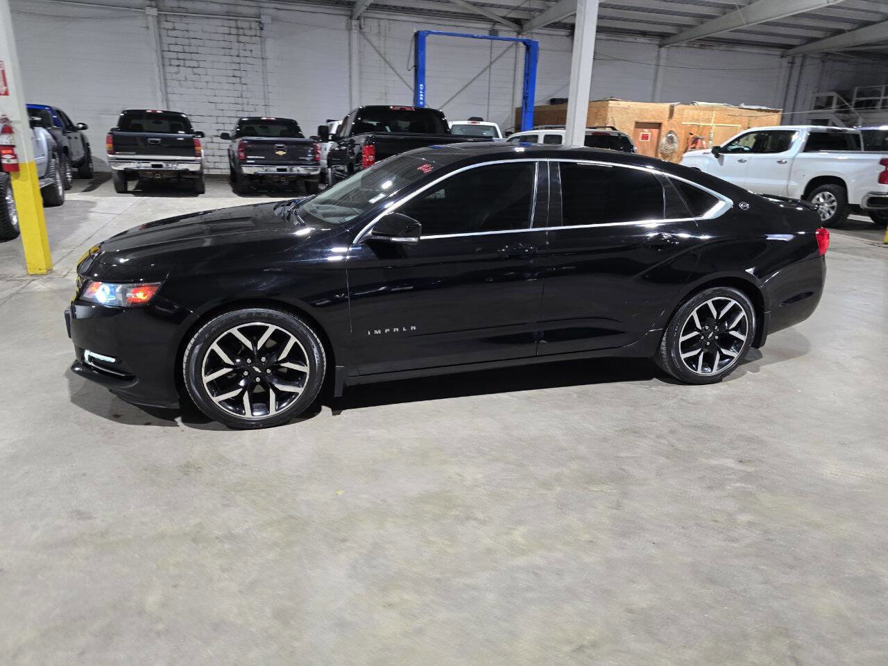 Used 2015 Chevrolet Impala LT image 4