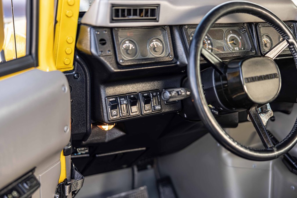 Used 2003 HUMMER H1 4-Door Open Top image 18