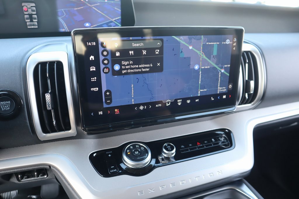 New 2025 Ford Expedition Active image 7