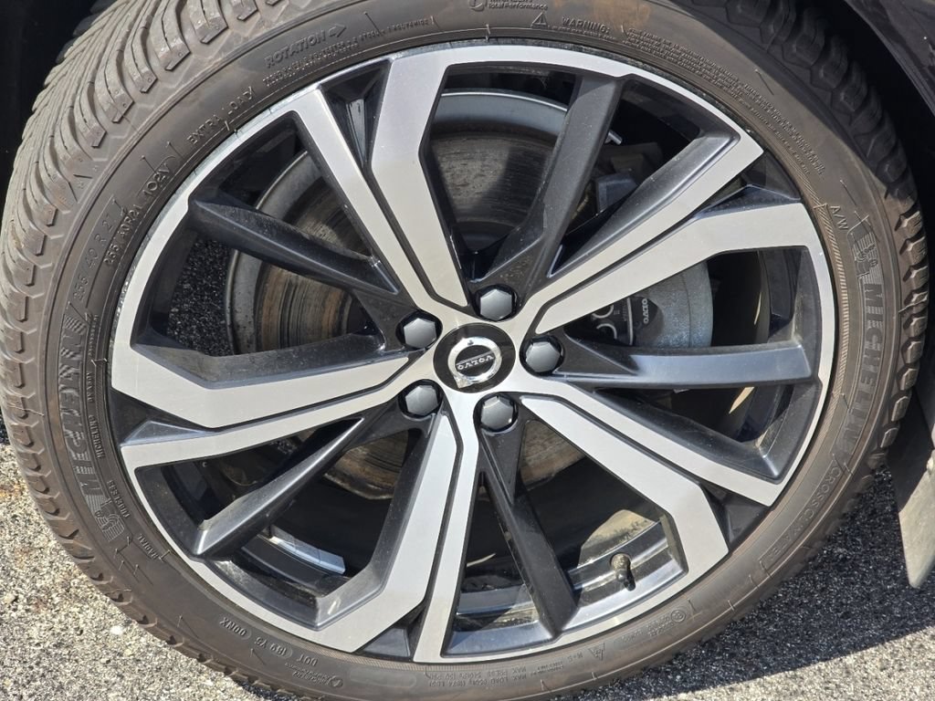 Used 2023 Volvo XC60 T8 Ultimate AWD/4WD image 9