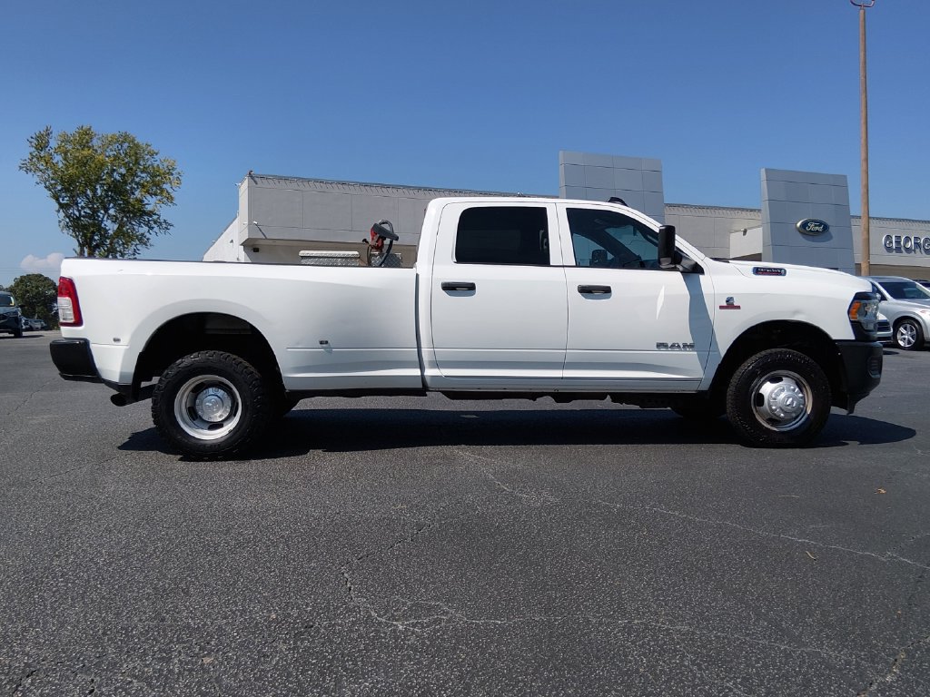 Used 2022 RAM 3500 Tradesman AWD/4WD image 3