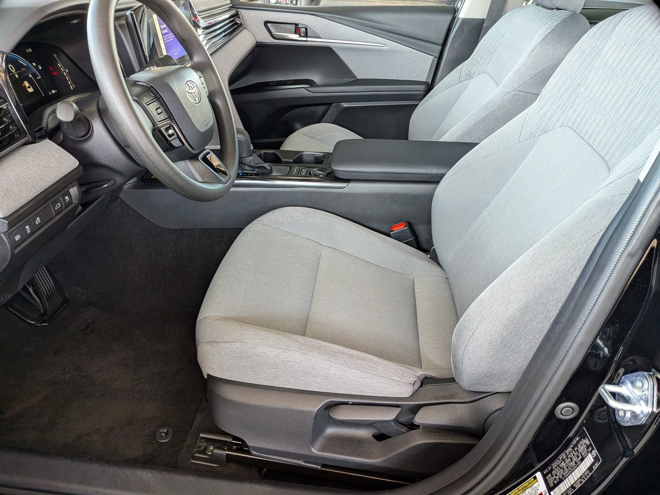 Certified 2025 Toyota Camry LE FWD image 11