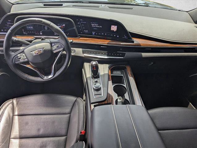 Used 2023 Cadillac Escalade Premium Luxury w/ LPO, Floor Liner Package AWD/4WD image 18