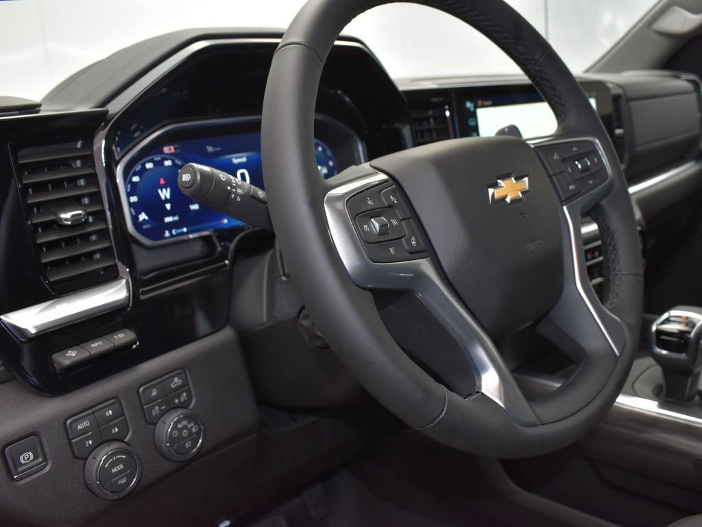Used 2026 Chevrolet Silverado 1500 LTZ w/ LTZ Premium Package AWD/4WD image 12
