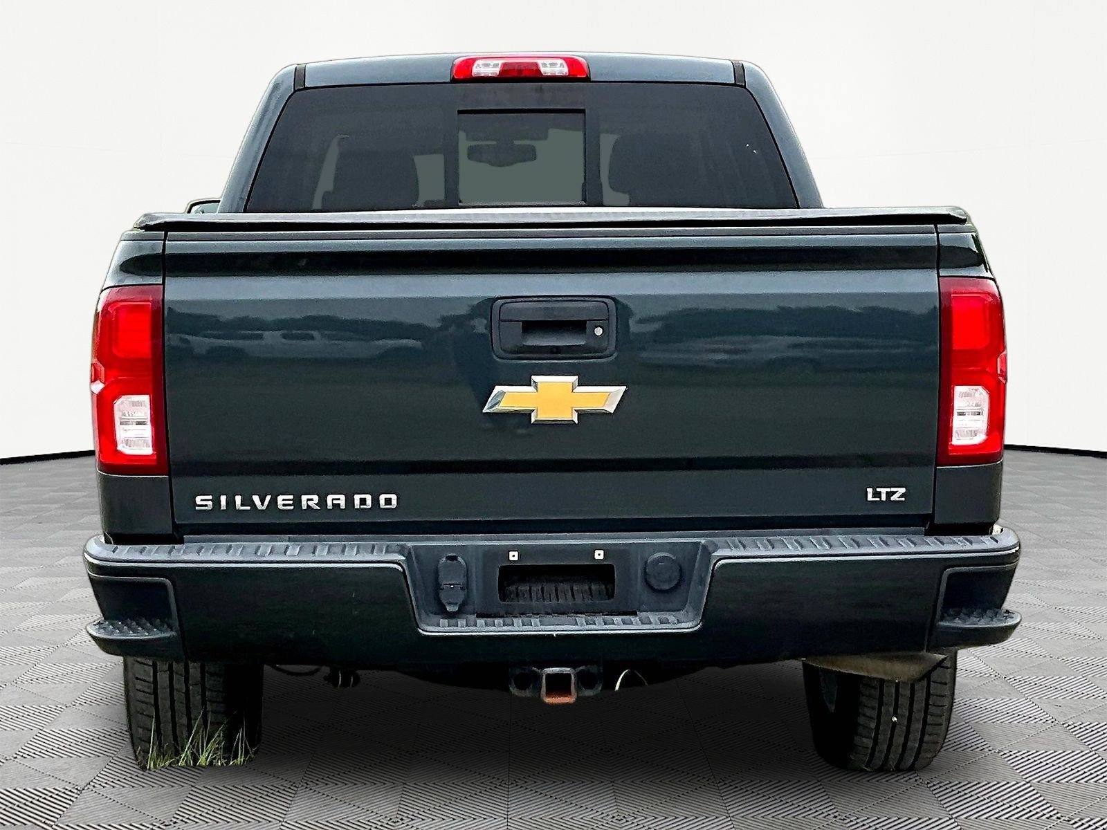 Used 2017 Chevrolet Silverado 1500 LTZ Z71 AWD/4WD image 5