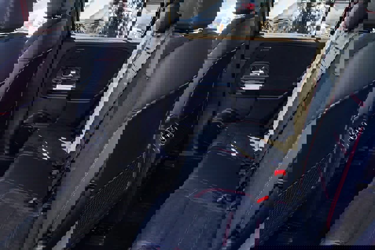 Used 2024 Mercedes-Benz EQB 300 4MATIC image 22