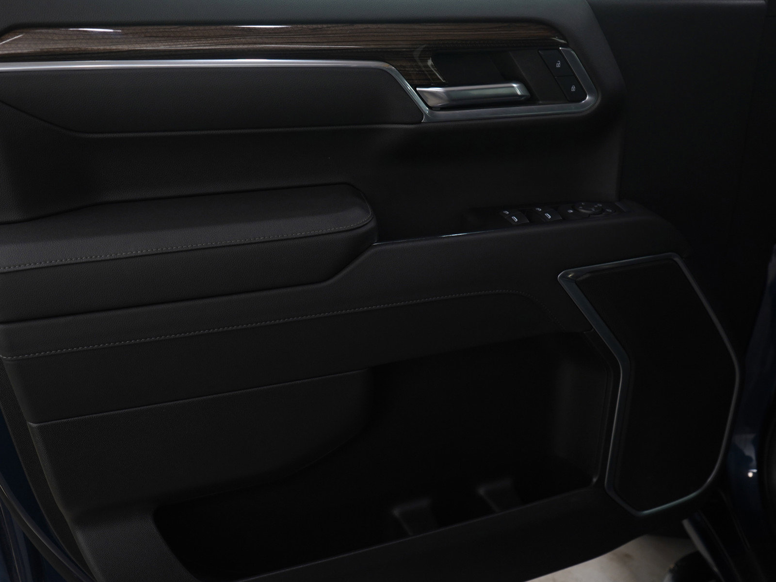 Used 2023 Chevrolet Silverado 1500 RST image 22