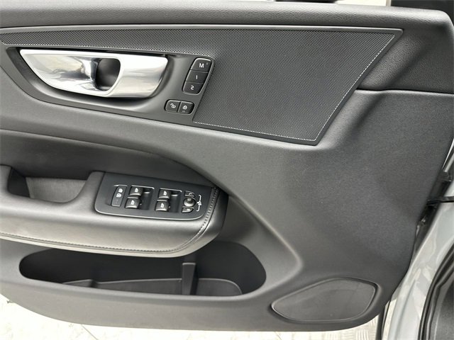Certified 2025 Volvo XC60 B5 Plus image 13