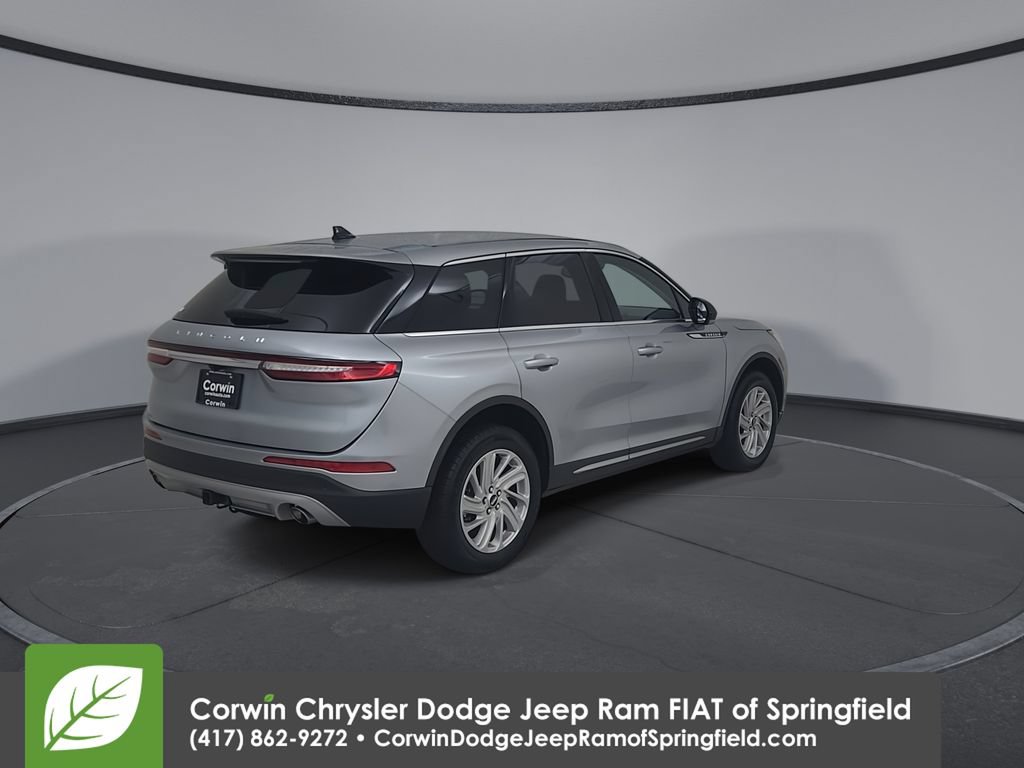Used 2023 Lincoln Corsair AWD w/ Towing Package image 15