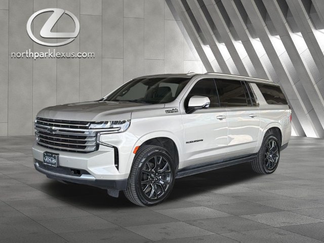Used 2024 Chevrolet Suburban High Country AWD/4WD image 2