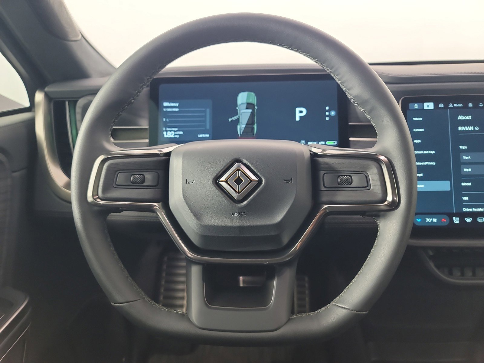 Used 2024 Rivian R1S Adventure image 28