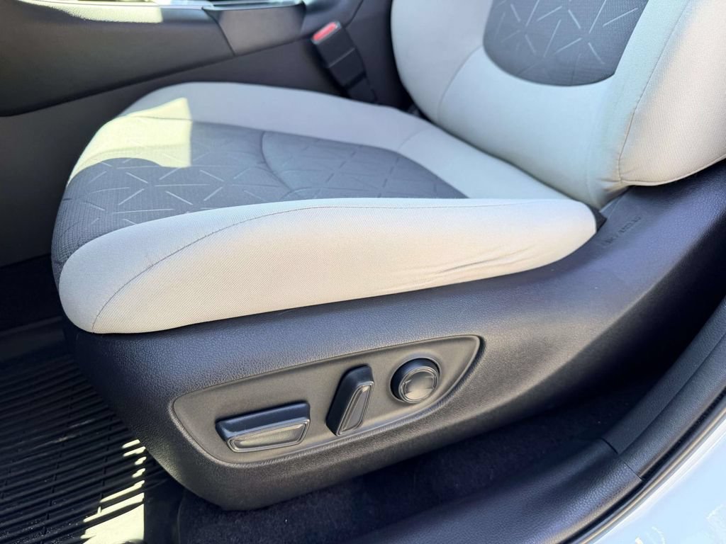 Certified 2020 Toyota RAV4 XLE w/ All Weather Liner Package AWD/4WD image 18